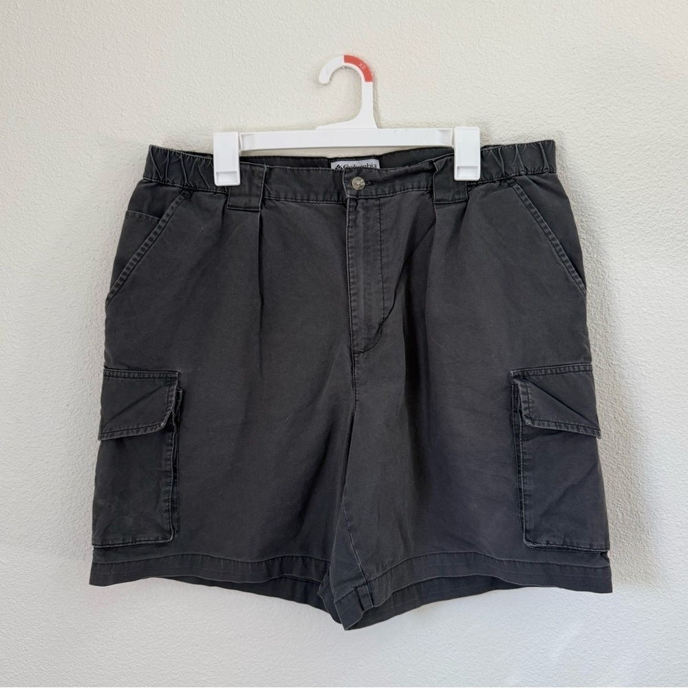 Columbia Gray Cargo Shorts Men’s Size Large